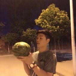 美男吃瓜群众视频,揭秘娱乐圈幕后故事