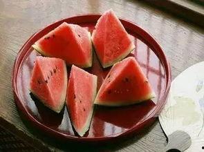 吃瓜会不会长肉,吃瓜也能长肉？揭秘瓜果热量与体重管理之谜