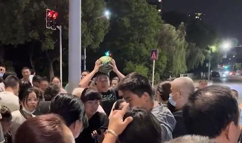 吃瓜群众看热闹全部视频,揭秘全网热门视频背后的故事