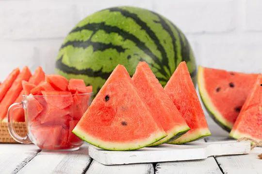 吃瓜群众吃的不只是西瓜,揭秘“吃瓜群众”的多元美食世界