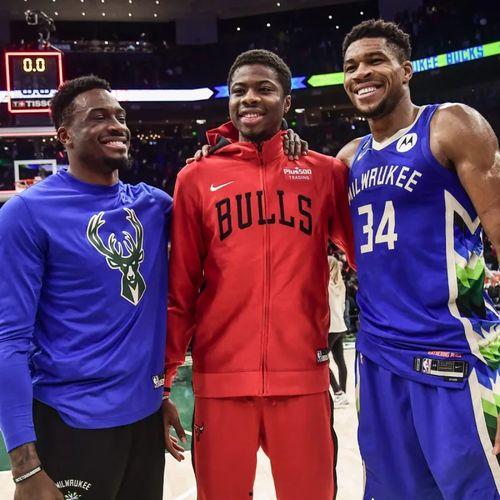 吃瓜群众欧文图片,揭秘娱乐圈幕后风云