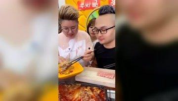 吃瓜少女 呀店铺