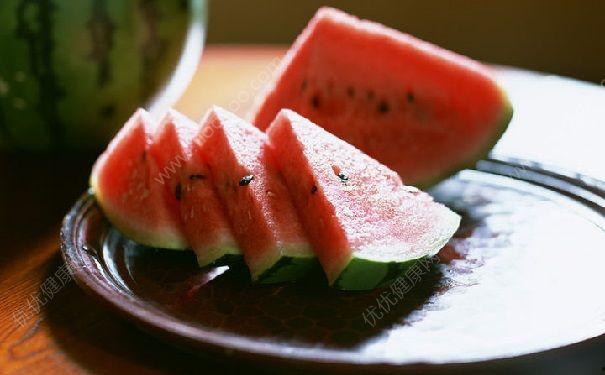 喝酒吃鲜瓜